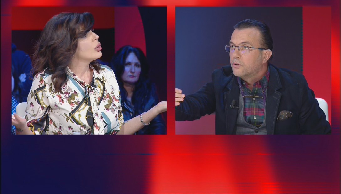 Vasili përplaset me Meçon: Pse duhet nxjerrë në demostratë populli. Gazetarja: Mos mu hakërre, s’të mbaj me punë në Teatrin Kombëtar