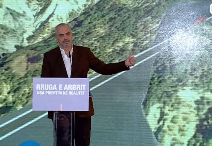 Këshilltari i Dibrës s’dorëzohet edhe pse Rama e refuzoi titullin: Do i bëj bust