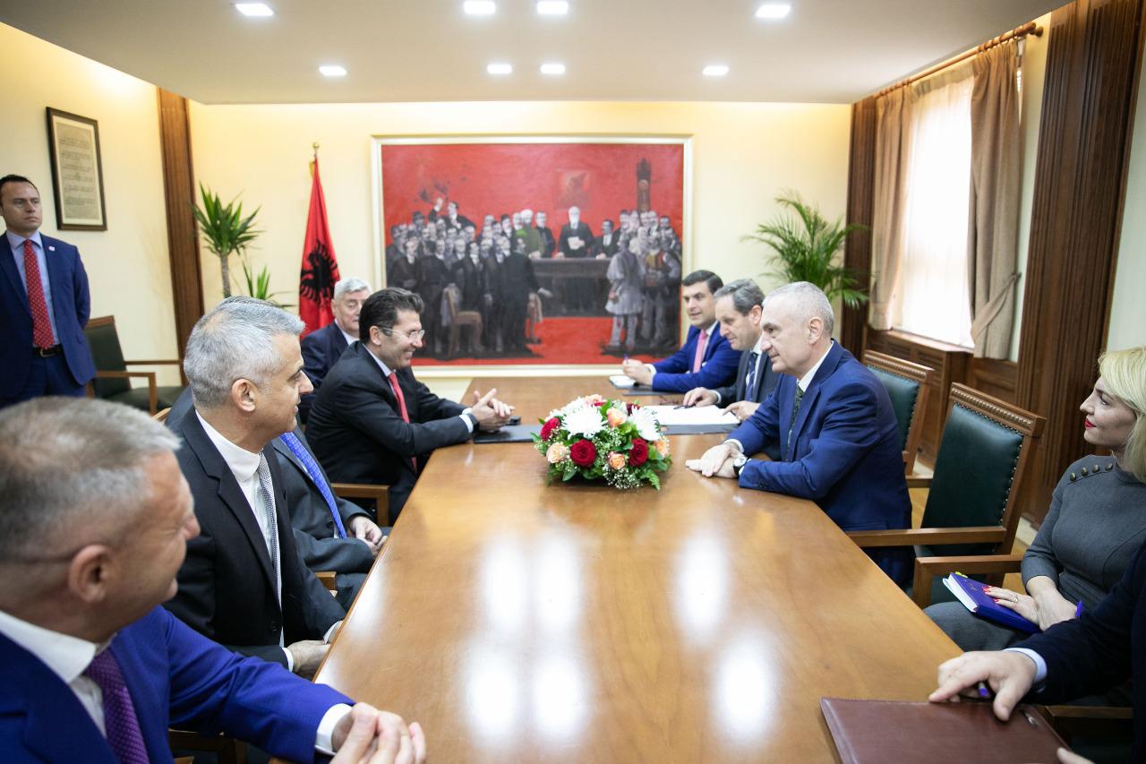 Idrizi tregon pse mungoi në takimin e aleatëve të Bashës me Metën