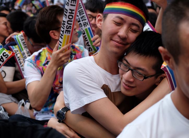 Tajvani është shteti i parë në Azi që legalizon martesën mes gjinisë së njëjtë