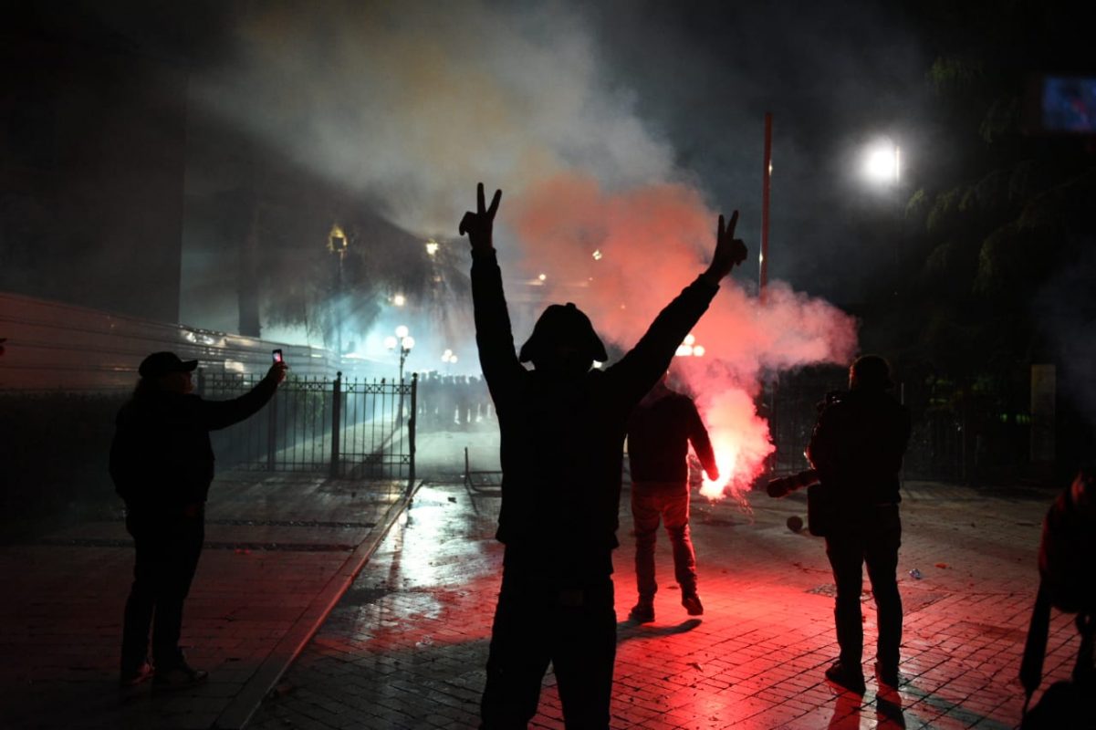 Thirrja e policisë: Zoti Lulzim dhe Gazment, merrni masa për dhunën