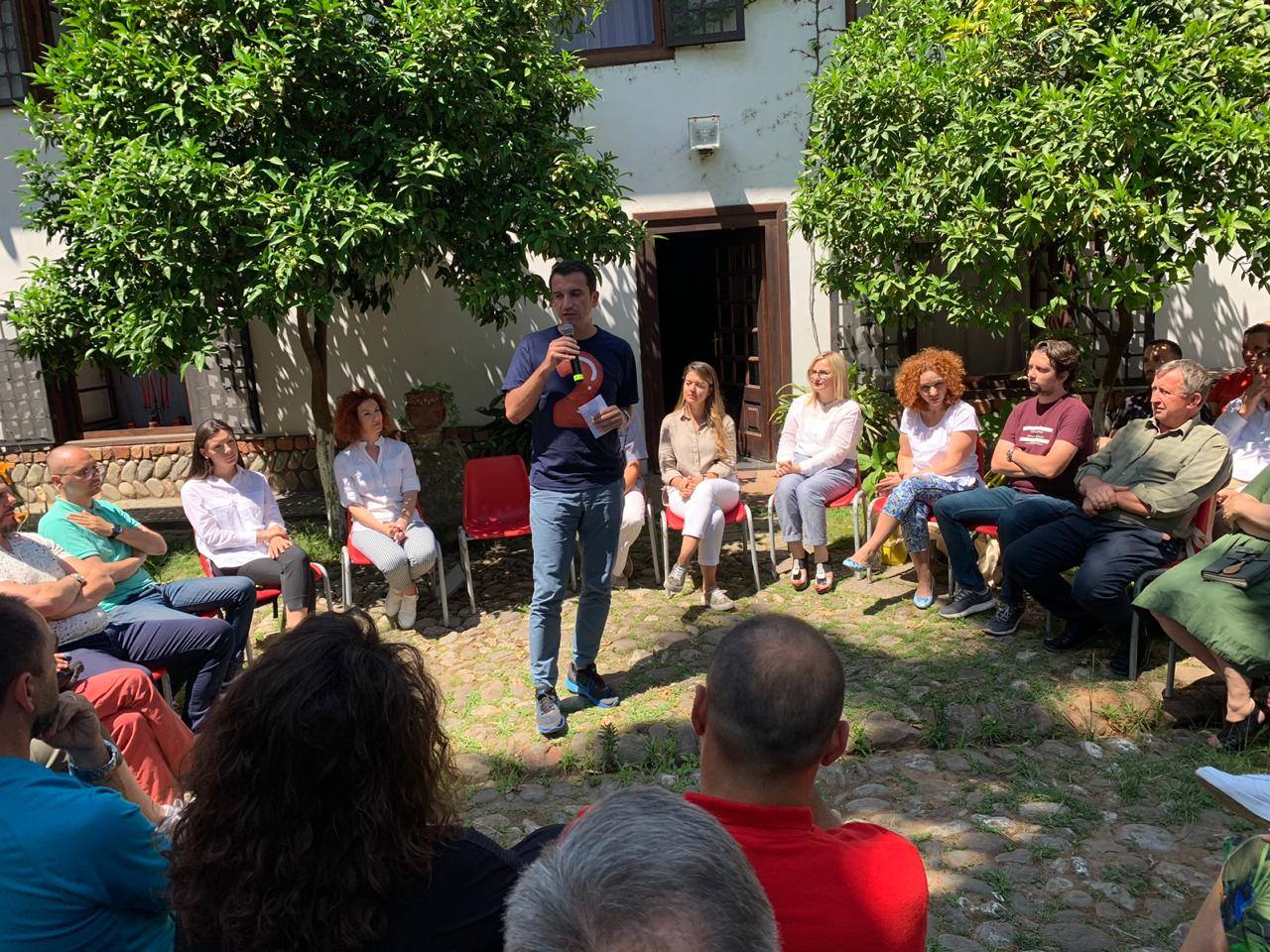 Veliaj për turizmin: Të mos cenojmë imazhin e vendit, kur të tjerët hedhin benzinë, ne të hedhim ilaç