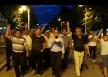 Përplasjet në KZAZ e Dibrës, policia shoqëron 15 militantë të opozitës