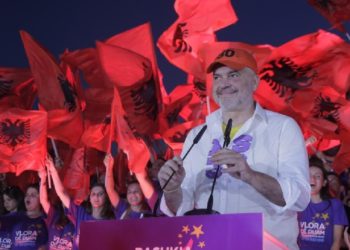 Rama mbyll fushatën nga Vlora: Shqipëria të dëgjojë zërin e kryeqytetit të historisë