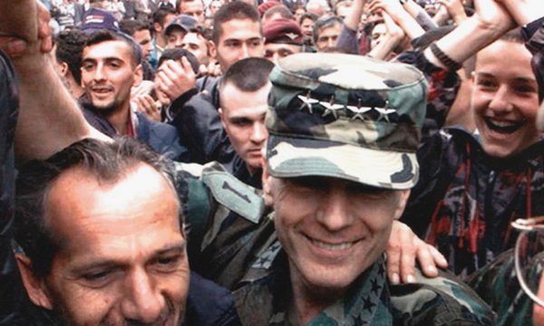 Gjenerali Wesley Clark: Baza e Rusisë në Nish mund të destabilizojë Ballkanin