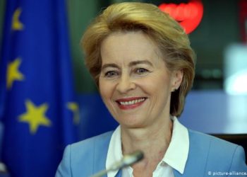 Ursula von der Leyen tёrhiqet nga posti i ministres sё Mbrojtjes