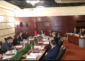 Drejtësia/KLGJ i hap rrugë Gjykatës Speciale, në gjykim politikanët nga viti 1990