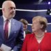 Rama takon Merkel, kancelarja e vëmendshme ndaj kryeministrit