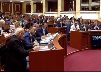 Miratohen pas dy vitesh pritje ligjet e Drejtësisë, opozita e re voton “pro”