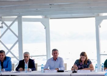 Task Forca për Turizmin mblidhet në Vlorë, ministrat: Problemet të zgjidhen menjëherë ose ka ndëshkime
