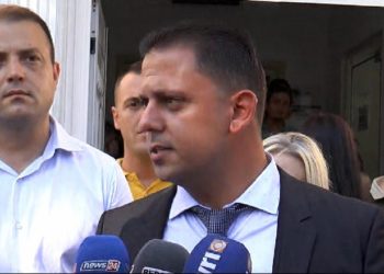 Kryebashkiaku i ri Kavajës: Nga sot punën e nis në terren, s’më duhet një zyrë