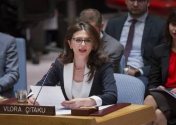 Ambasadorja e Kosovës në SHBA, gati të shkruajë “historinë”, ikën në Izrael