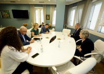 Kryemadhi zbulon detaje e takimit me shefen e OSBE: I dorëzova dosjen voluminoze