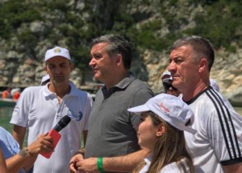 Turizëm/Instalohen 5 bova ankoruese në parkun detar Karaburun-Sazan