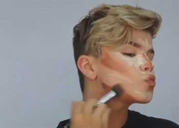 Burrat në Britani përdorin make-up, ndikohen nga rrjetet sociale