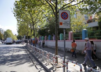 Ulet numri i aksidenteve rrugore në Shqipëri, arsyeja kryesore është kujdesi i kalimtarëve