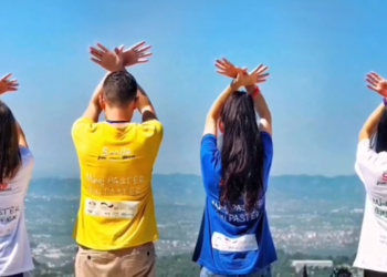 Turistët e huaj të mrekulluar me Shqipërinë, Rama publikon VIDEO: Na pëlqen gjithçka, këtu është super