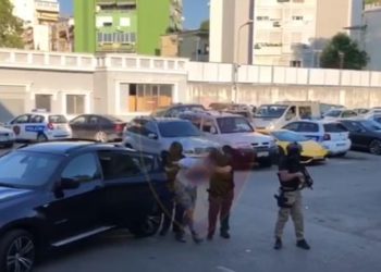 “VERSACE”/ Kreu i grupit të strukturuar kriminal, kush janë 2 të rinjtë e rrezikshëm të arrestuar nga policia