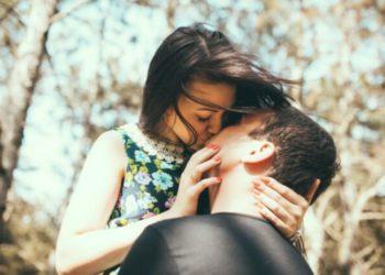 E konfirmon shkenca/ Puthja ndikon shumë te femrat