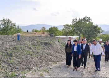Balluku me Spiropalin edhe kryebashkiakun Isai, inspektojnë ujësjellësin e ri të Ersekës