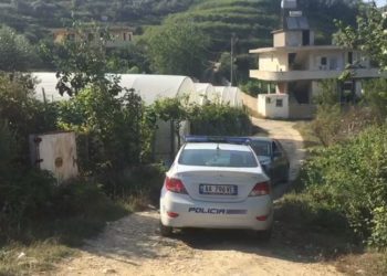 Zbulohet shkaku i vrasjes në Durrës, mesazhet ngacmuese në celularin e gruas tërbuan burrin
