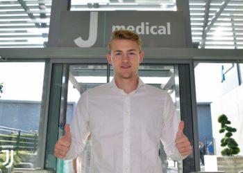 VIDEO/ Zyrtare, De Ligt është futbollist i Juventusit, italianët paguan 75 mln euro për qendërmbrojtësin