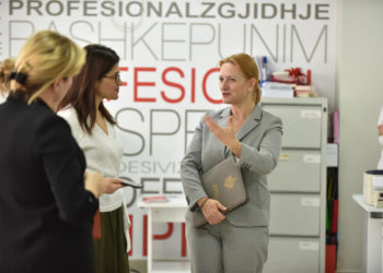 Anti-informaliteti/ Ministrja Denaj: 1600 biznese të pa regjitruara, ishin në booking po jo në tatime