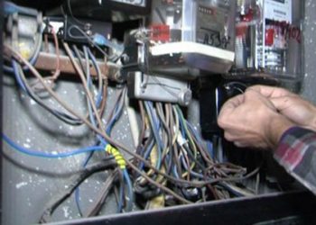 Humb jetën 35-vjeçari, bie në kontakt me rrymën elektrike