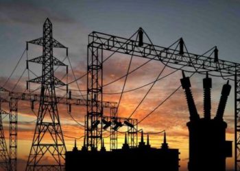 Në rajonin Fushë Krujë-Laç stakohet energjia, paralajmërohen probleme në furnizimin me ujë