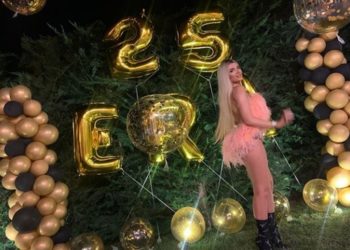 Era Istrefi feston ditëlindjen në Tiranë, del VIDEO nga festa