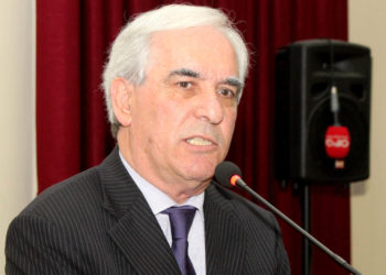 Meta e rrëzoi, Gjinushi: E gjitha personale, ky është më nul se dekreti për zgjedhjet