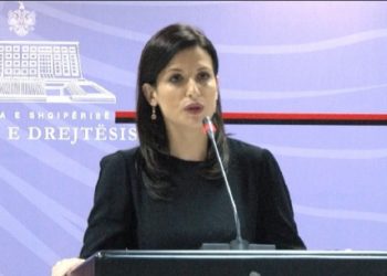 Liroi Lul Cakën/ Gjonaj: Arrestohet drejtori i burgut të Lushnjes dhe një punonjës