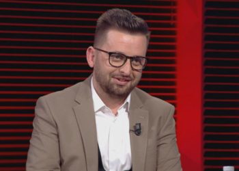 Zgjedhjet lokale/ Nga aktor i humorit në kryetar bashkie në Kolonjë