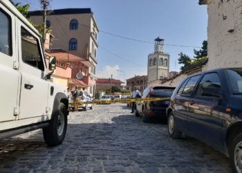 Mbrëmë iu vra kunati, sot vetëvritet me armë zjarri 71-vjeçari në Korçë