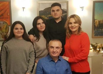 Berisha si Meta, sulmon Sorosin dhe ambasadorin e BE-së: Pseduoreforma e tij do t’i jepte Ramës të gjitha pushtetet
