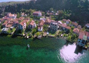 Në fshatin buzë liqenit/ Nëse të pëlqen historia, mali, noti dhe peshkimi i gjen të gjitha këto në Lin