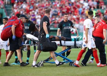 FOTO/ Ndërhyrja vrastare ndaj mbrojtësit anglez, Klopp: Po fola, nuk shkel më në Spanjë!