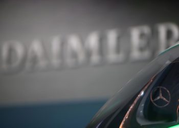 Skandali emëtimeve dhe problemet me Airbag, Mercedes-Benz raporton 1.2 miliardë euro humbje