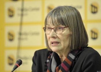 U ndaloi vizitat zyrtarëve serbë, reagon aktivistja Kandiç: Kosova është e pavarur