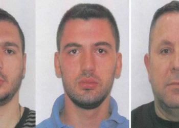 Policia publikon fotot: Na ndihmoni të gjejmë grabitësit e Rinasit