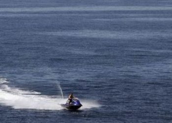 E rëndë te Gjiri Lalzit/ 33-vjeçari humb jetën duke bërë xhiro me motor uji, pushuesja 50 vjeçe vdes në Durrës