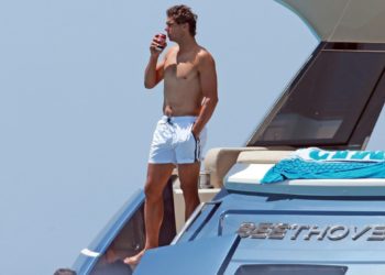 FOTO / Rafael Nadal nxjerr në shitje jahtin luksoz “Beethoven”