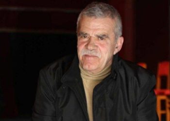 Reagon sërish Robert Ndrenika: Kam qenë gjithmonë për një teatër të ri e bashkëkohor në Tiranë