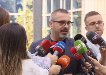 Shtyhet seanca, Tahiri: Shqipëria po ecën para, vetëm gjyqi im ka ngecur