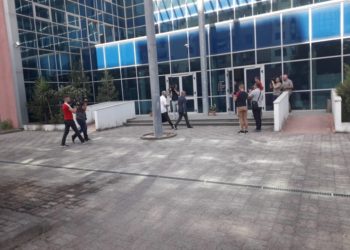 Seanca/ Ish-ministri Tahiri mbërrin në Gjykatën e Krimeve të Rënda