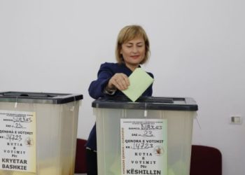 Apeli rrëzon gjykatën e Shkallës së Parë, konfirmon mandatin e Valbona Sakos