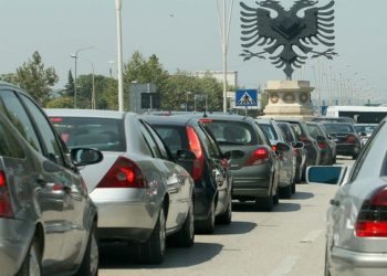 Në raport me popullsinë, Shqipëria ka më pak makina në Europë