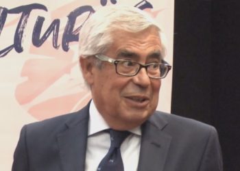 Kriza/ Ambasadori spanjoll: Palët të tërhiqen nga kundërshtimet fillestare për një pikë dakordësimi