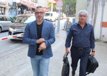 Saimir Tahiri shkon me avokatin te Krimet e Rënda, seanca e radhës pasi gjyqi iu shty 3 herë