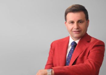 Kush është kryebashkiaku socialist me më shumë mandate, rekordin e thyen Adriatik Zotkaj i Poliçanit